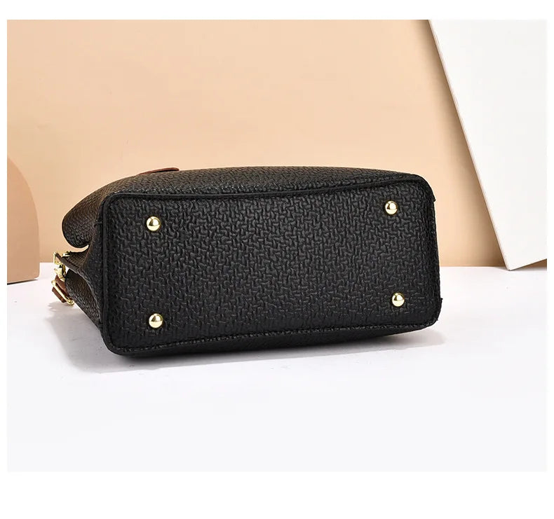 Large Capacity Ladies Handbag - Fashionable Single Shoulder Crossbody Bag - Street Trend PVC Medium Square Zipper Bag